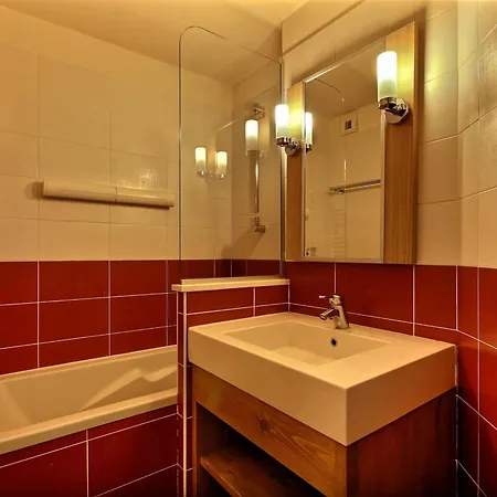 Studio-cabine Pour 4 à Belle Plagne Avec Balcon - Fr-1-455-182 Appartamento *